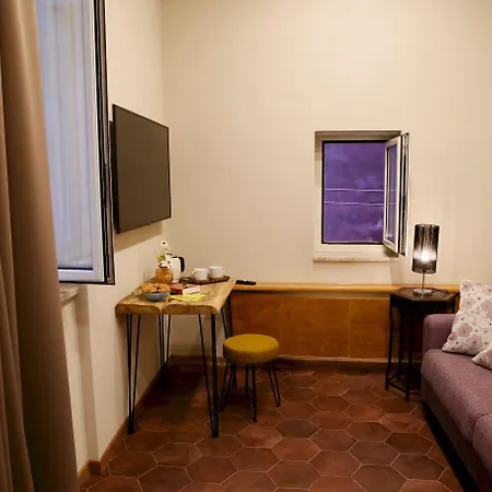 Napolicentrico Bed and breakfast 4*