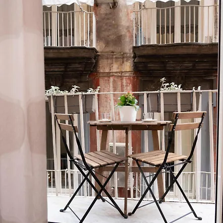 Napolicentrico Bed & Breakfast 4*
