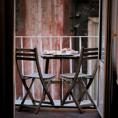 Napolicentrico Bed & Breakfast 4*